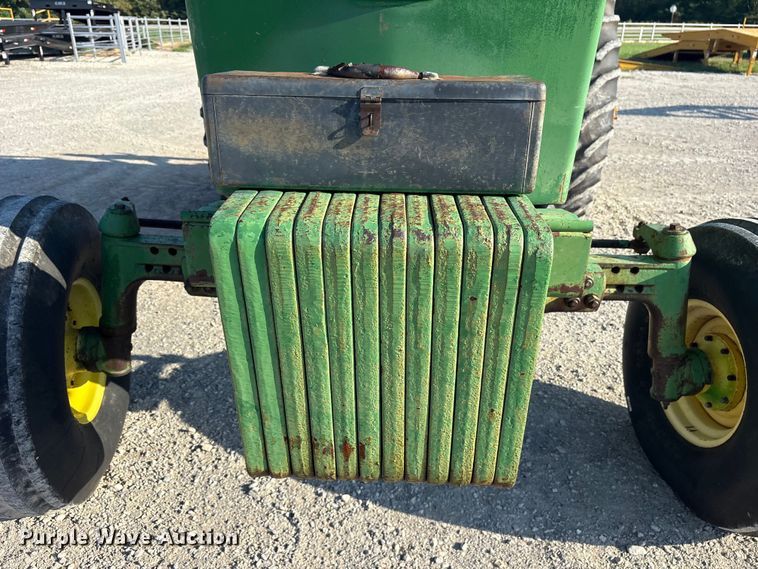 image for item DY0932 John Deere 4640 tractor