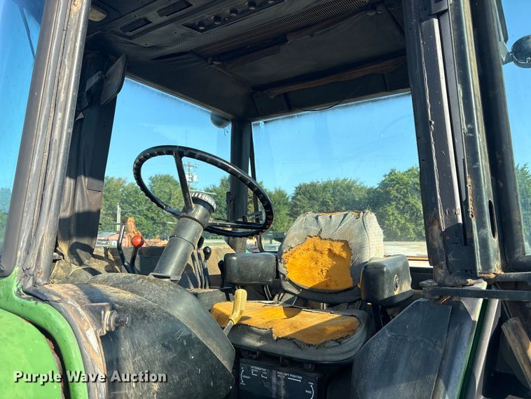 image for item DY0932 John Deere 4640 tractor