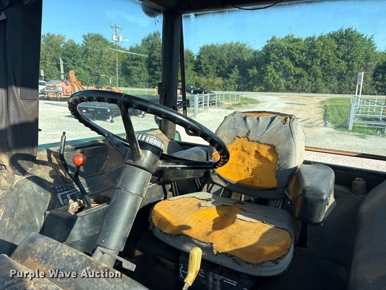 image for item DY0932 John Deere 4640 tractor