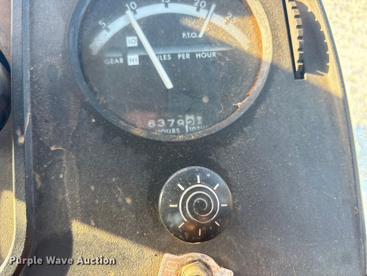 image for item DY0932 John Deere 4640 tractor