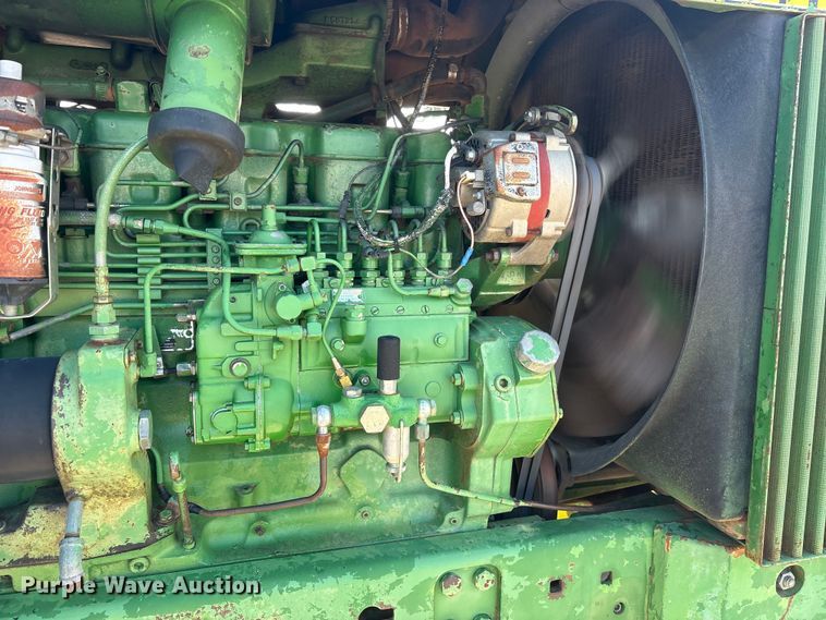 image for item DY0932 John Deere 4640 tractor