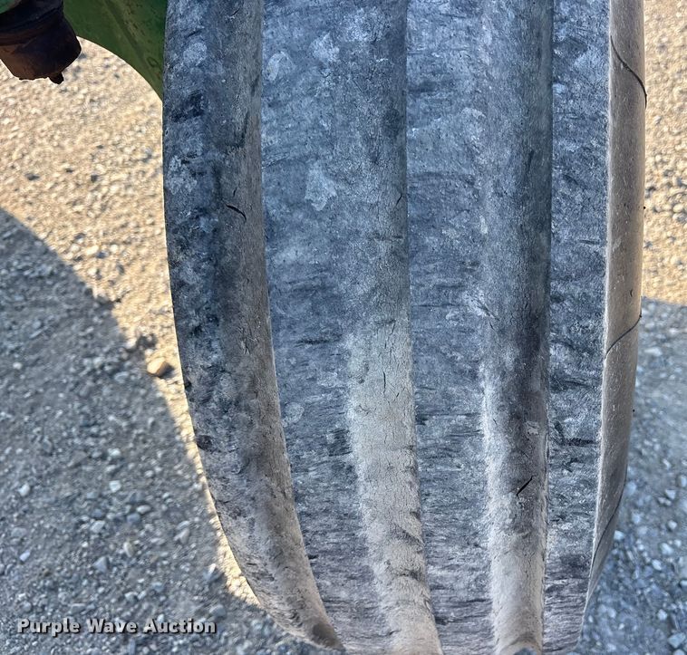 image for item DY0932 John Deere 4640 tractor