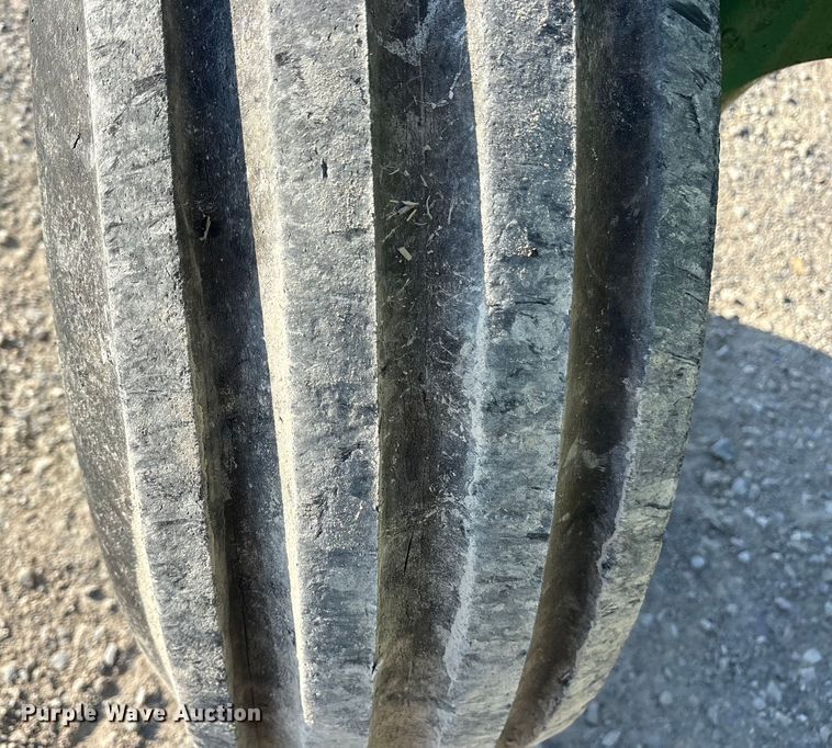 image for item DY0932 John Deere 4640 tractor