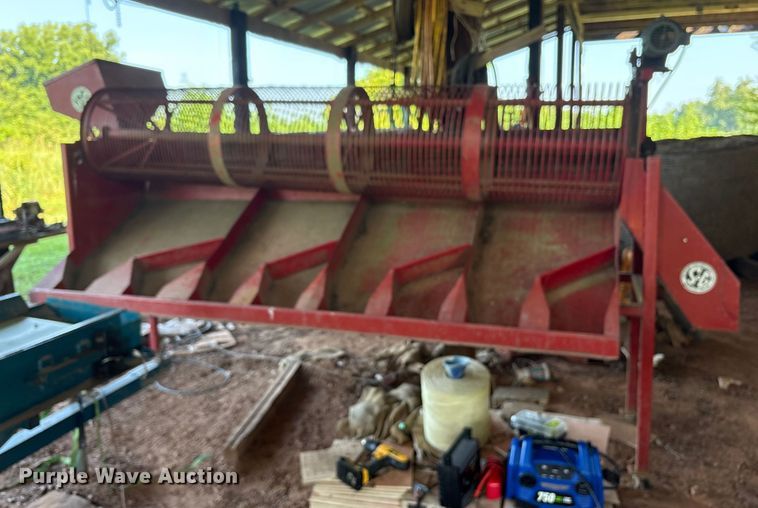 image for item DY0942 Savage 4-10 pecan separator