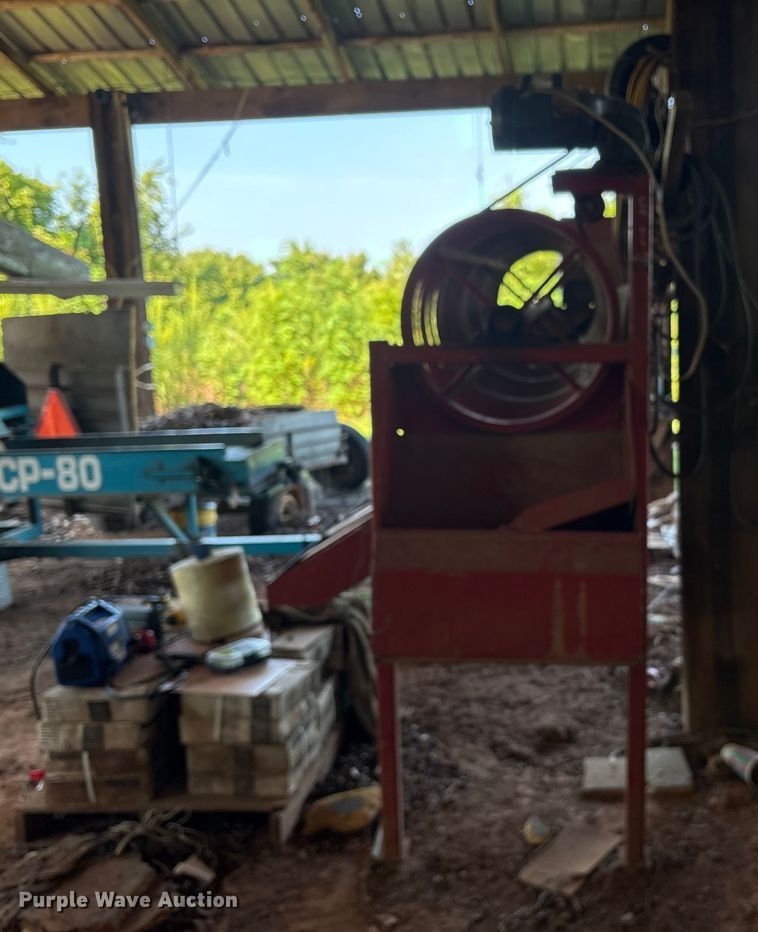 image for item DY0942 Savage 4-10 pecan separator