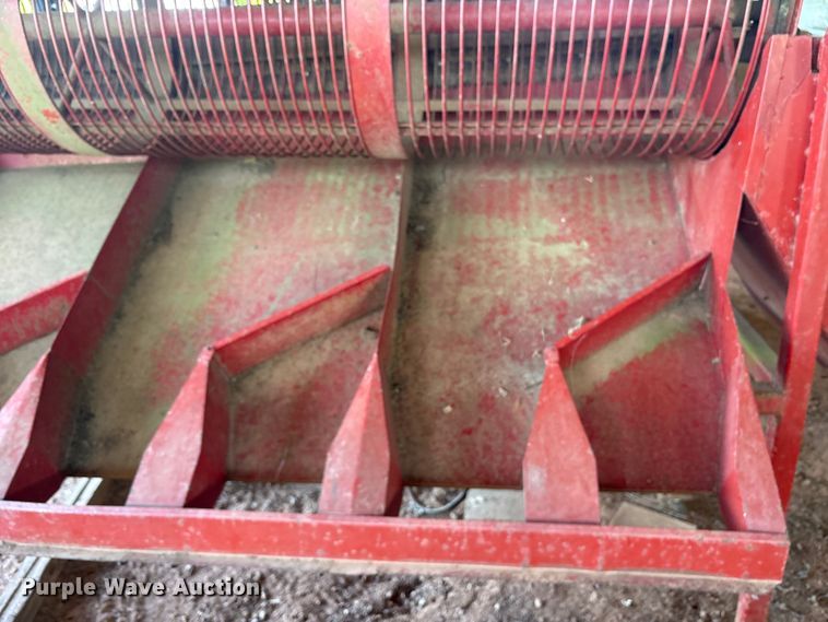 image for item DY0942 Savage 4-10 pecan separator