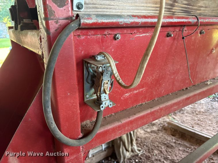 image for item DY0942 Savage 4-10 pecan separator