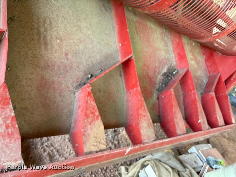 image for item DY0942 Savage 4-10 pecan separator