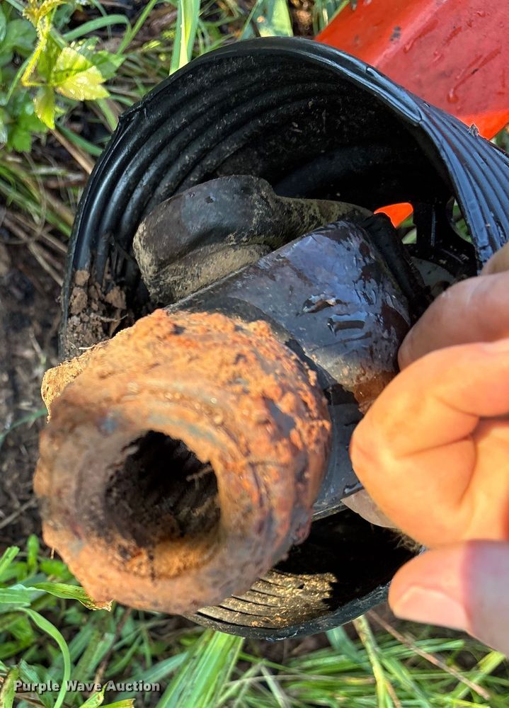 image for item DY0943 Savage 2548 pecan tree shaker