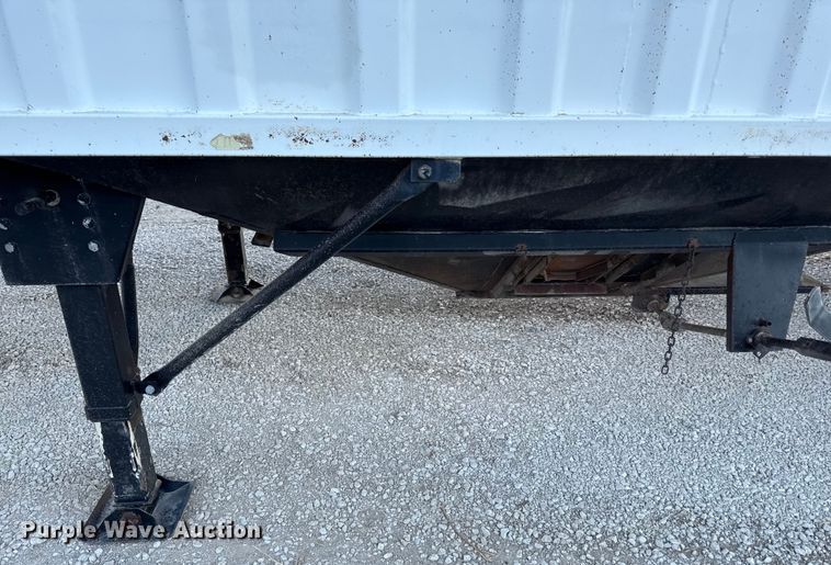 image for item DZ4218 1996 Dakota grain trailer