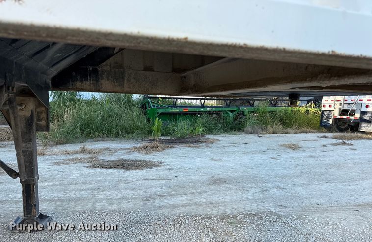 image for item DZ4218 1996 Dakota grain trailer