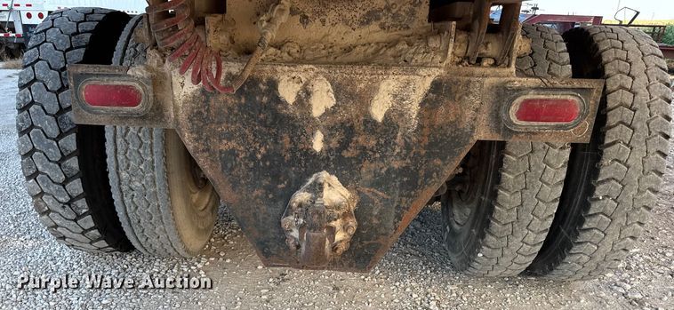 image for item DZ4219 1972 International Transtar 4300 grain truck