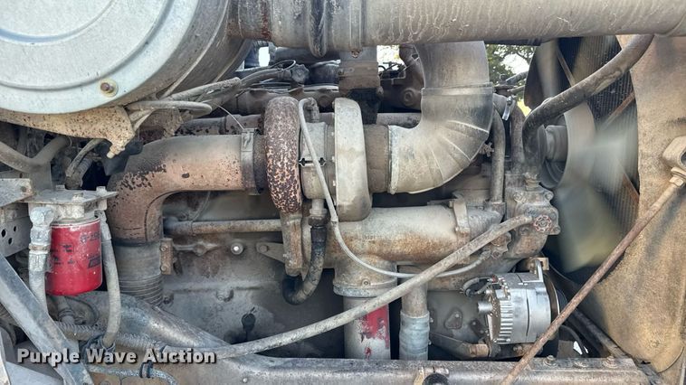 image for item DZ4219 1972 International Transtar 4300 grain truck