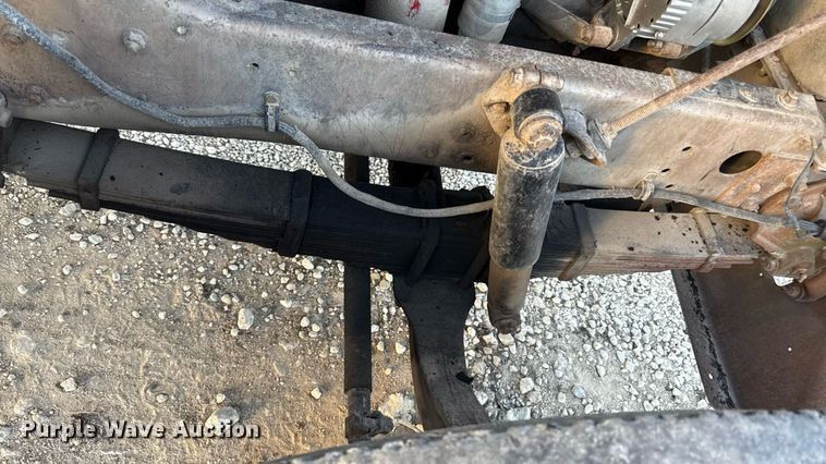 image for item DZ4219 1972 International Transtar 4300 grain truck