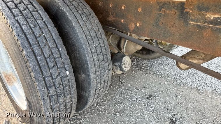 image for item DZ4219 1972 International Transtar 4300 grain truck