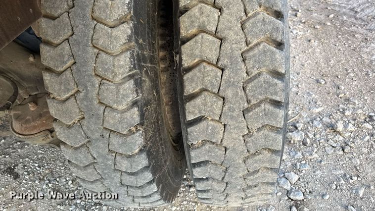 image for item DZ4219 1972 International Transtar 4300 grain truck