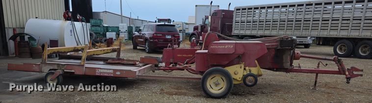 image for item DZ6123 New Holland Hayliner 273 small square baler