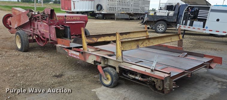 image for item DZ6123 New Holland Hayliner 273 small square baler