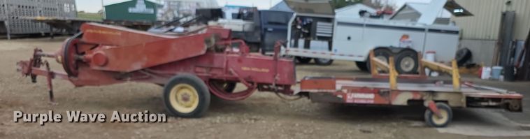 image for item DZ6123 New Holland Hayliner 273 small square baler