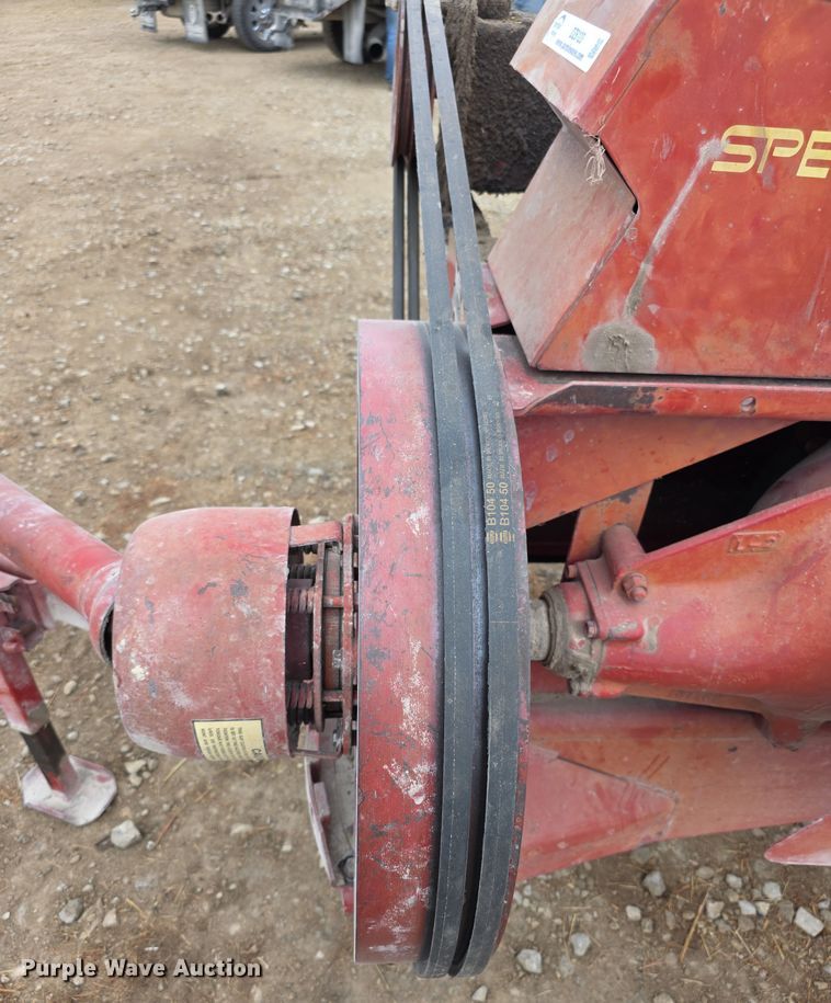 image for item DZ6123 New Holland Hayliner 273 small square baler