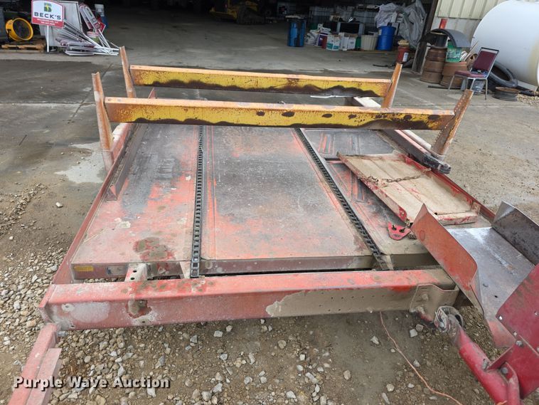 image for item DZ6123 New Holland Hayliner 273 small square baler