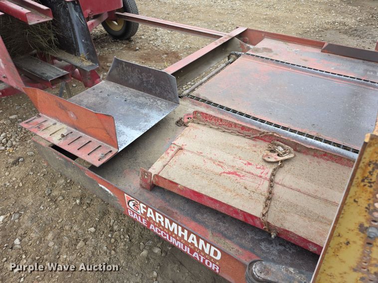 image for item DZ6123 New Holland Hayliner 273 small square baler