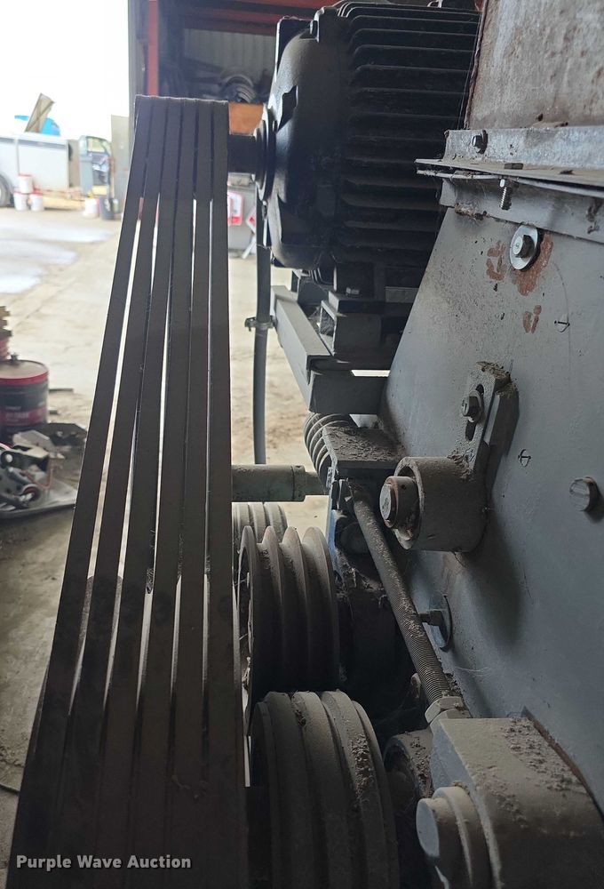 image for item DZ6124 Roskamp K roller mill 