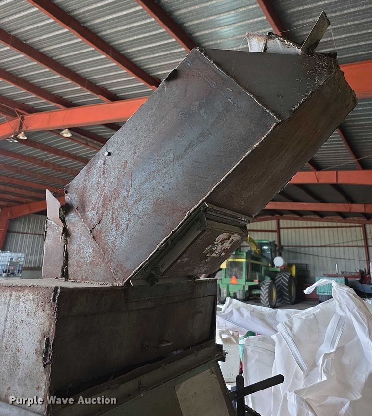 image for item DZ6124 Roskamp K roller mill 