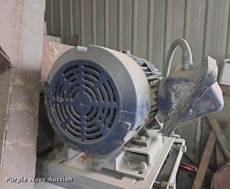 image for item DZ6124 Roskamp K roller mill 