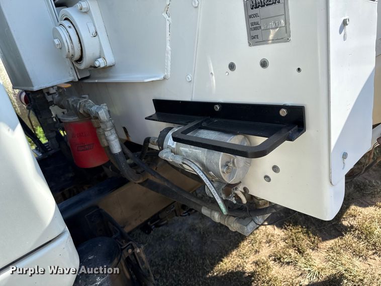 image for item DZ8926 2012 International 7400 feed mixer truck