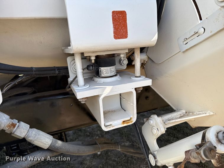 image for item DZ8926 2012 International 7400 feed mixer truck