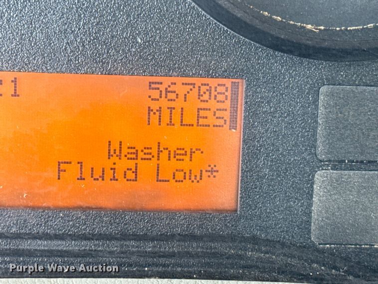 image for item DZ8926 2012 International 7400 feed mixer truck