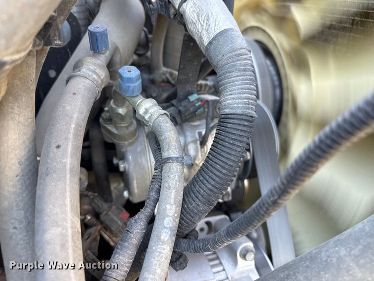 image for item DZ8926 2012 International 7400 feed mixer truck