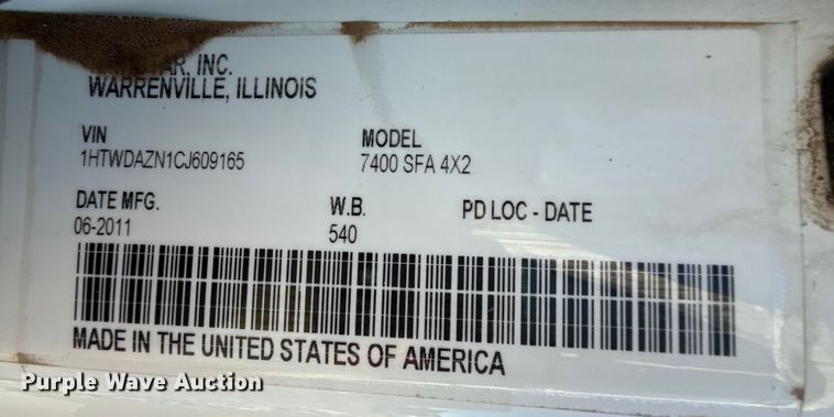 image for item DZ8926 2012 International 7400 feed mixer truck