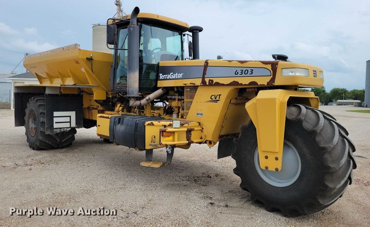 image for item EA2514 2011 TerraGator 6303 spreader