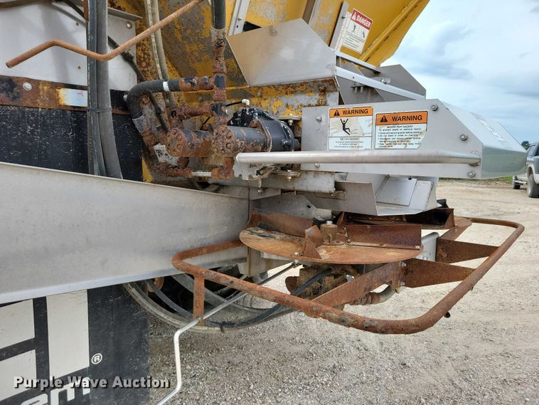 image for item EA2514 2011 TerraGator 6303 spreader