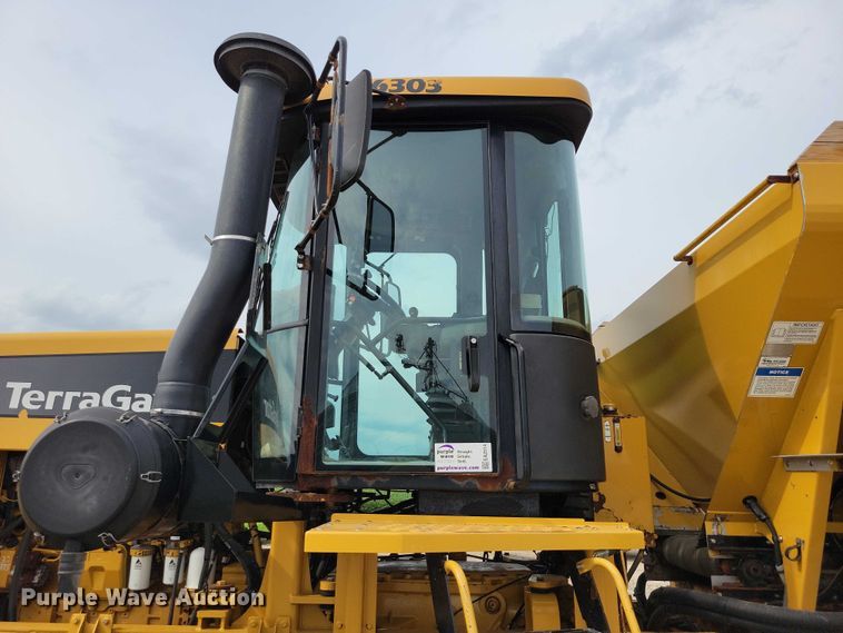 image for item EA2514 2011 TerraGator 6303 spreader