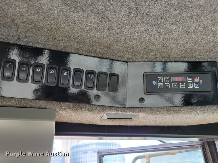 image for item EA2514 2011 TerraGator 6303 spreader