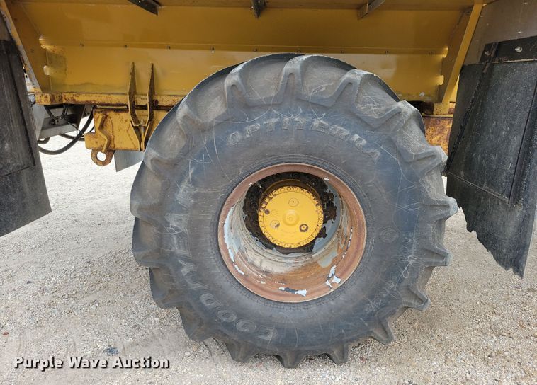 image for item EA2514 2011 TerraGator 6303 spreader