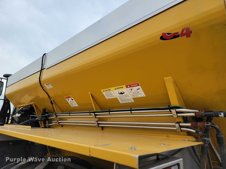 image for item EA2516 2009 TerraGator 8204 spreader