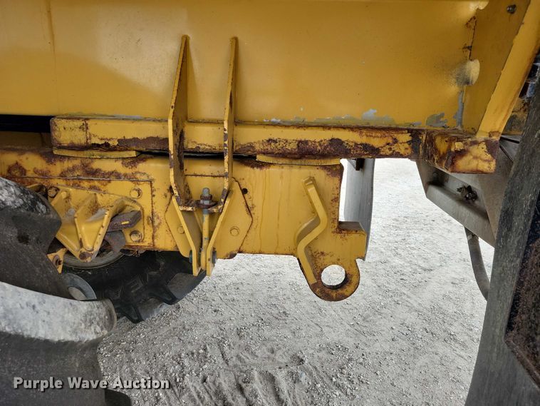 image for item EA2516 2009 TerraGator 8204 spreader