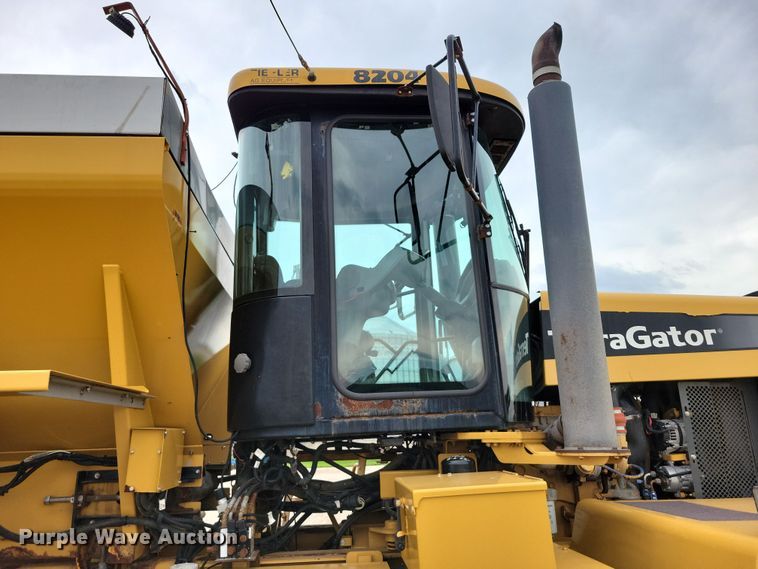 image for item EA2516 2009 TerraGator 8204 spreader