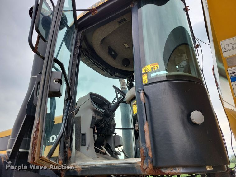 image for item EA2516 2009 TerraGator 8204 spreader