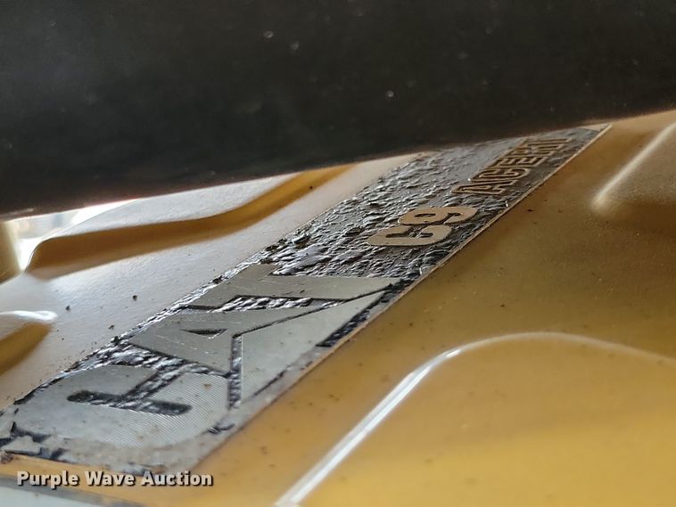 image for item EA2516 2009 TerraGator 8204 spreader