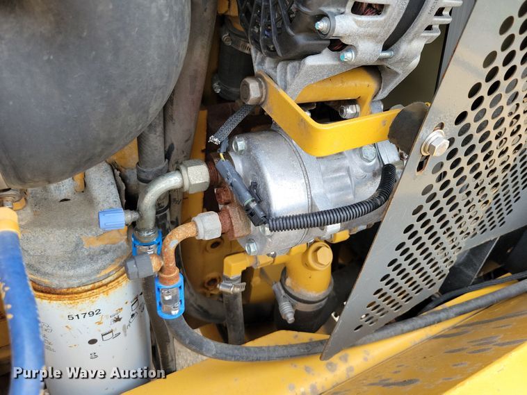 image for item EA2516 2009 TerraGator 8204 spreader