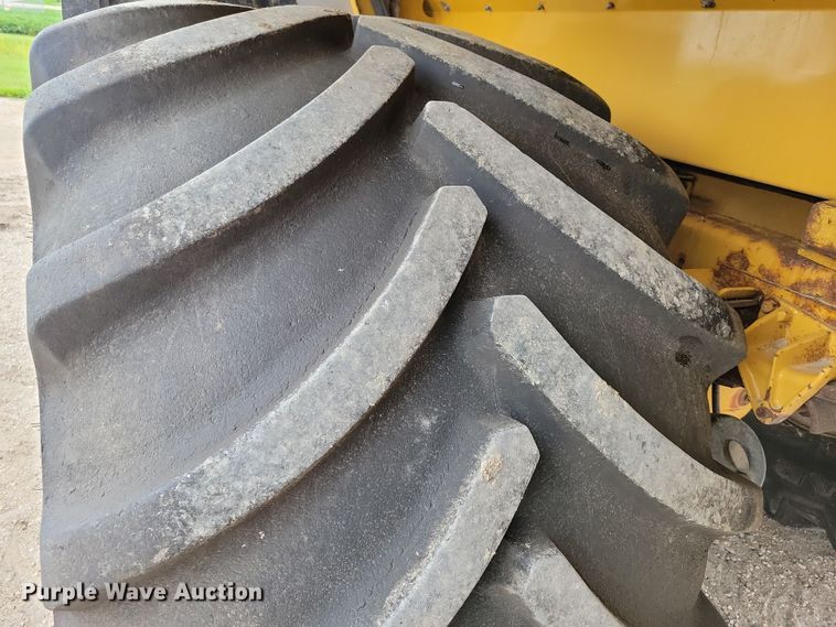 image for item EA2516 2009 TerraGator 8204 spreader