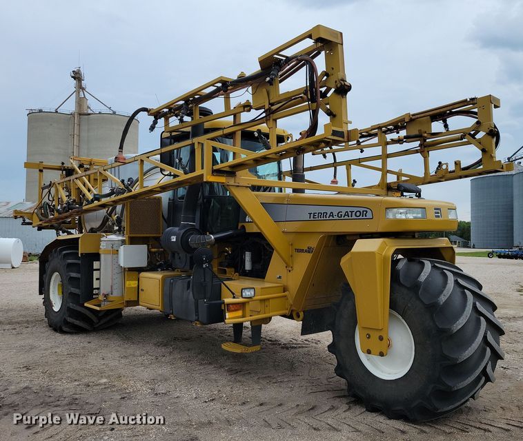 image for item EA2517 2004 TerraGator 6103 sprayer