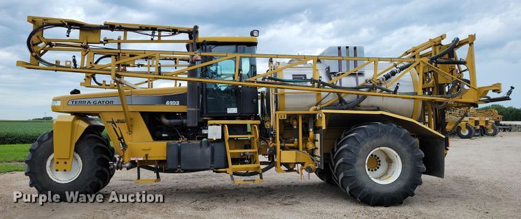 image for item EA2517 2004 TerraGator 6103 sprayer