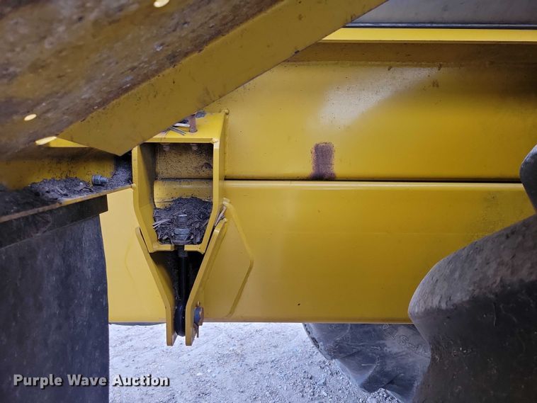 image for item EA2517 2004 TerraGator 6103 sprayer