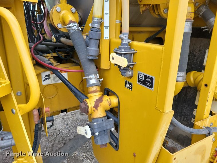 image for item EA2517 2004 TerraGator 6103 sprayer